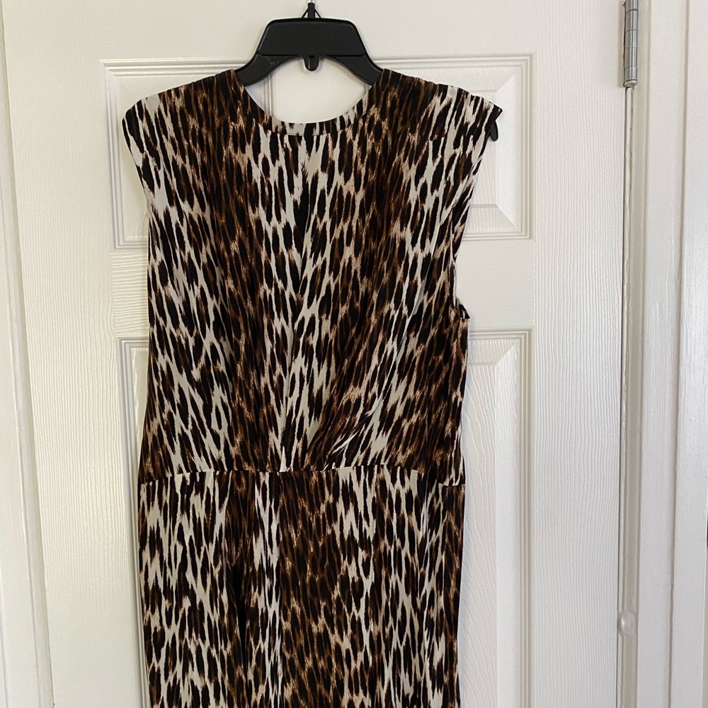 Beautiful drapey animal print mini!